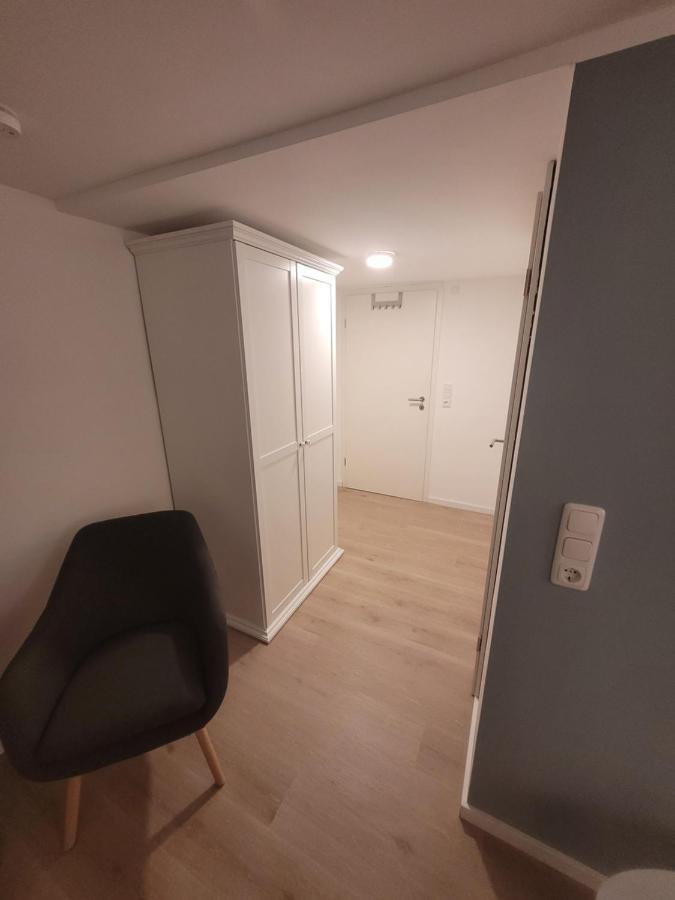Zimmer Im Souterrain Mit Eigenem Bad 첼레 외부 사진